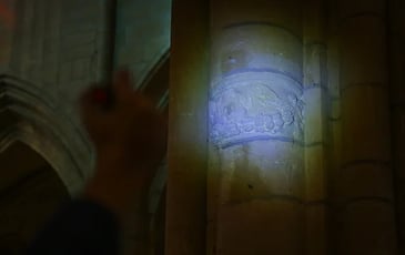 La basilique Notre-Dame d'Espérance à la lampe torche