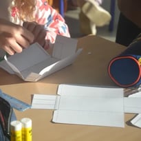 Un souvenir à envoyer : création de carte postale